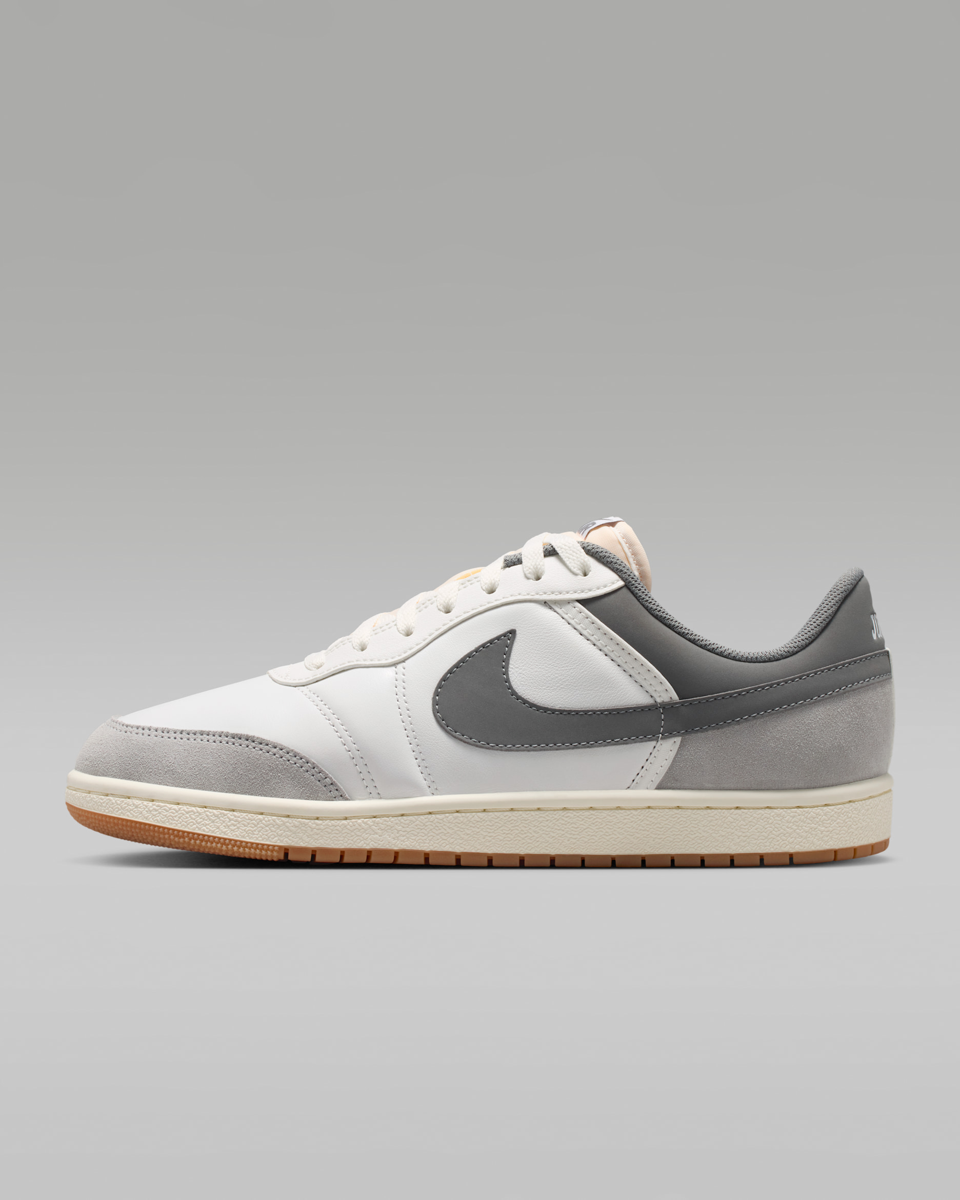 Air Jordan Skyline Low LE Men's Shoes. Nike RO